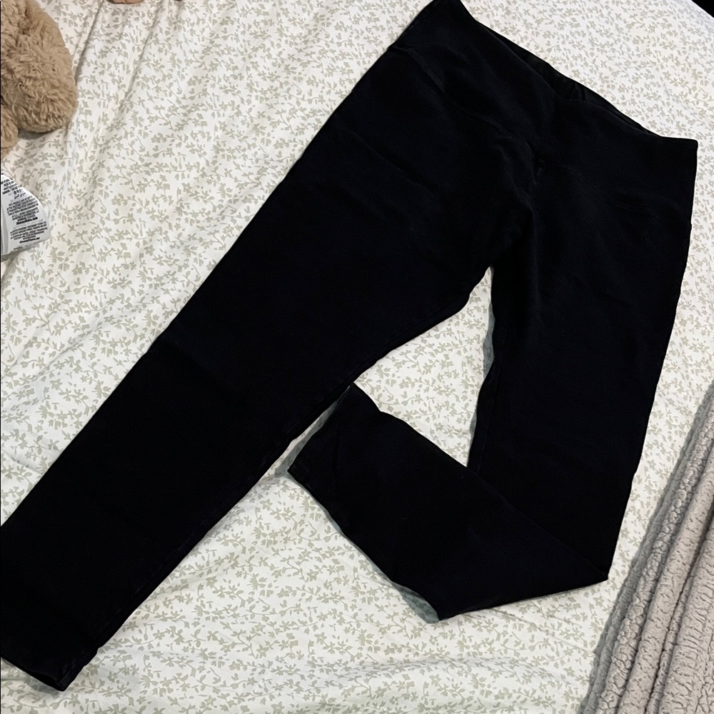 Ruby Ribbon Black Activewear Leggings